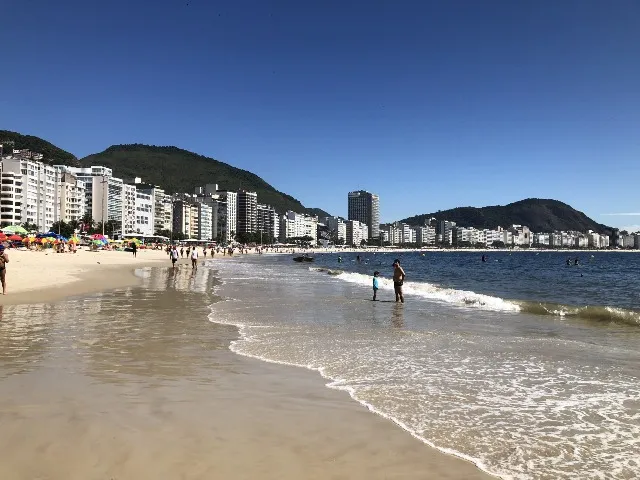 Copacabana quarto em apto de luxo