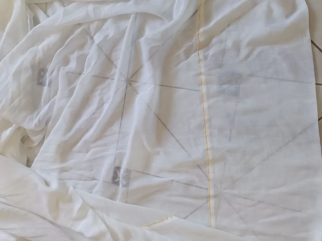 Cortina branca para sala - Foto 2