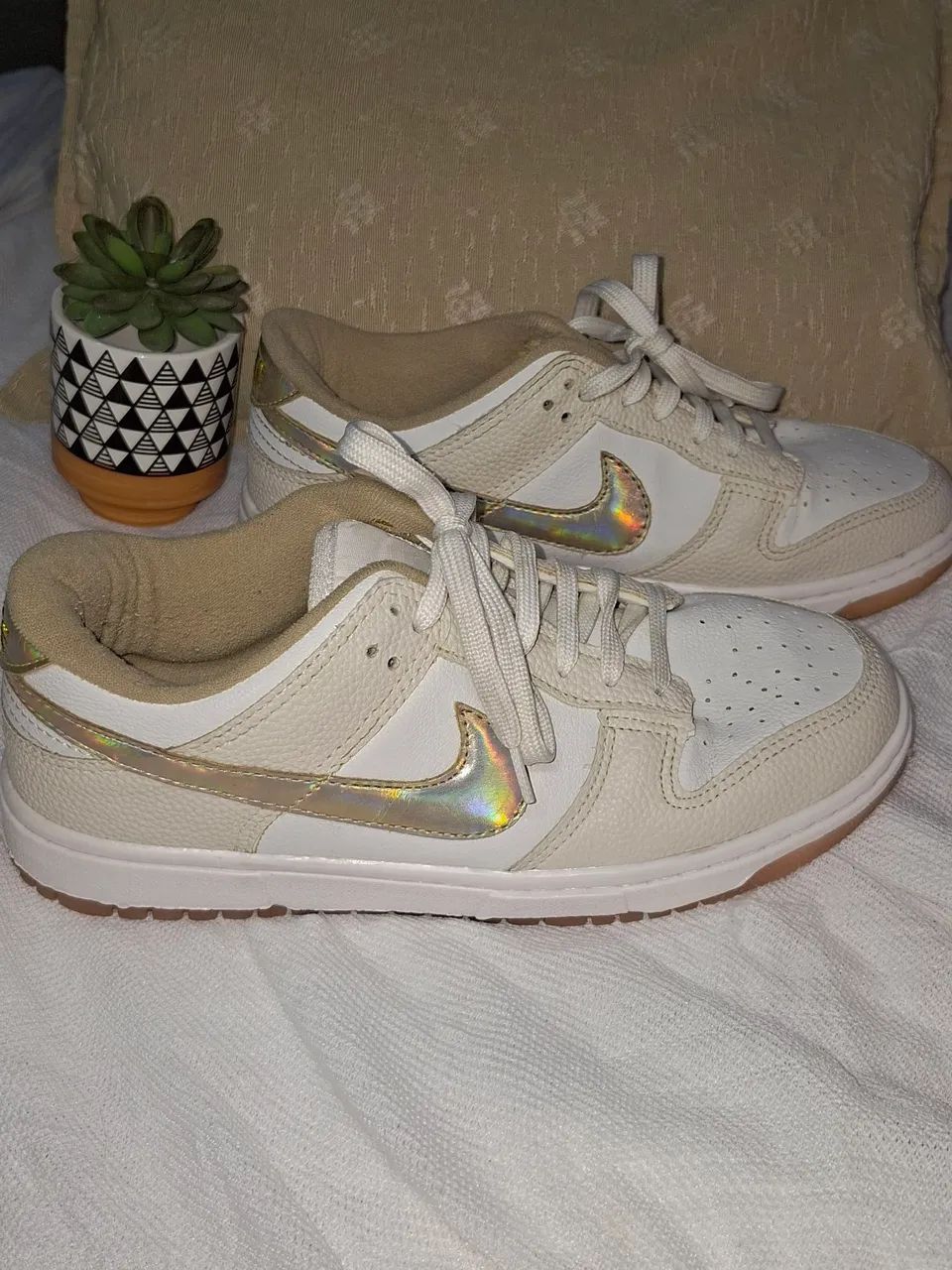 Tênis Nike Dunk Low Bege com Branco em Estado de Loja tam38 - Foto 5