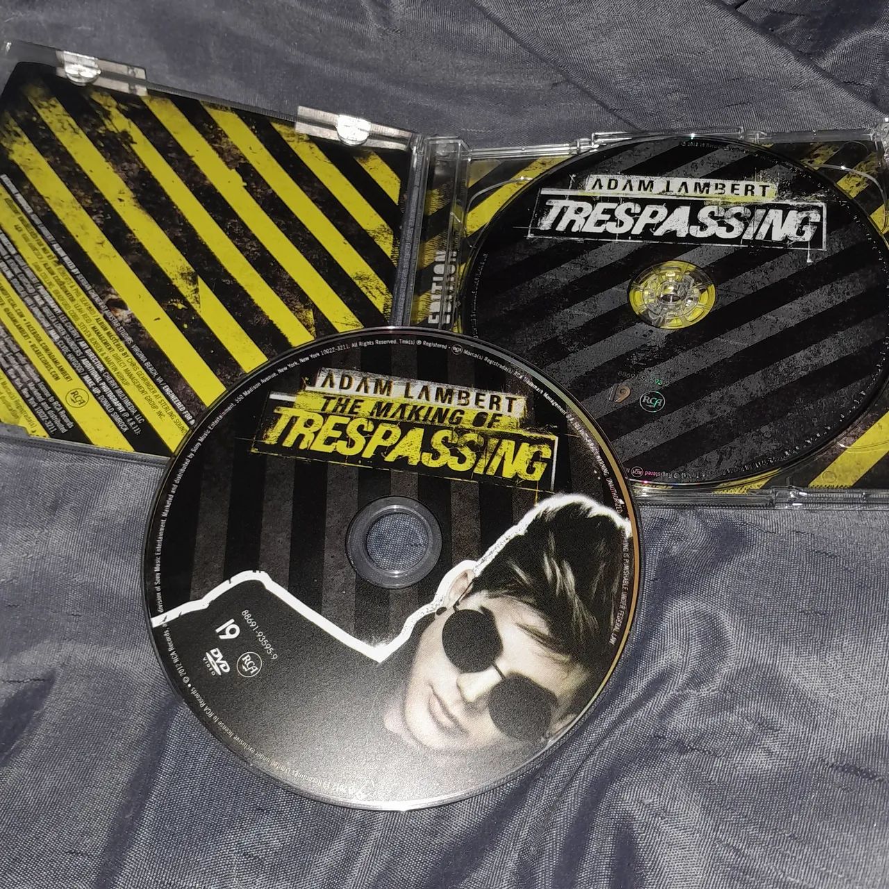 CD Adam lambert - trespassing - Foto 2