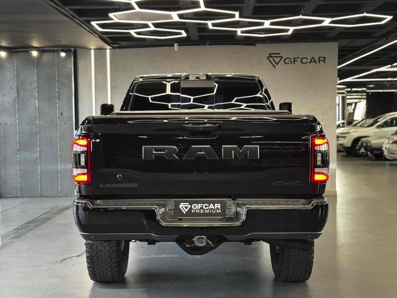 Ram 2500 2022 6.7 i6 turbo diesel night edition cd 4x4  automático - Foto 4