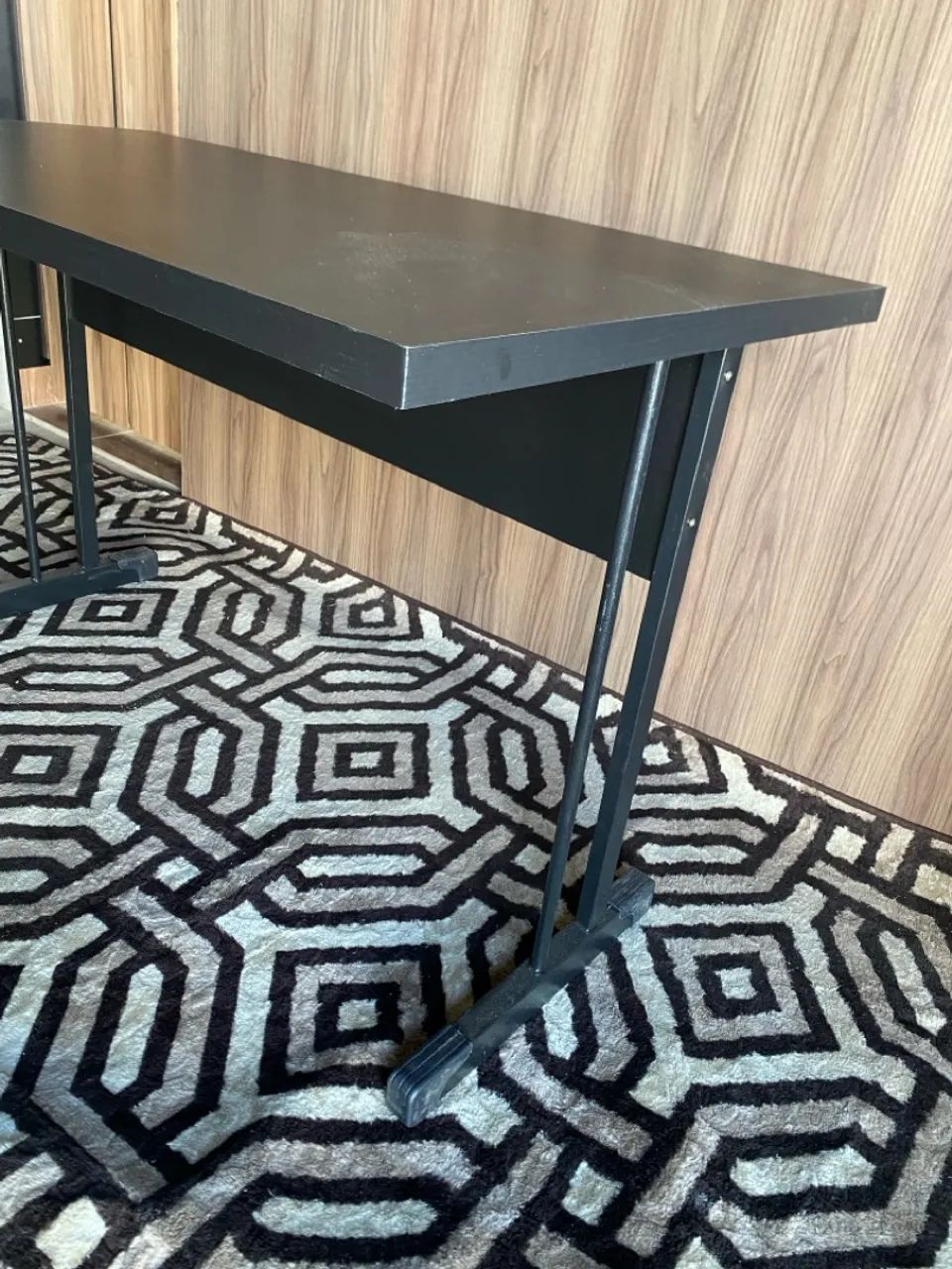 Mesa de Escritório Preta  reta 120x60  7 tons de amadeirado disponíveis  - Foto 4