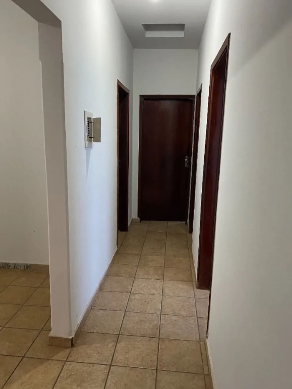 CASA COMERCIAL COM BARRACAO BAIRRO NEGRAO DE LIMA 04 QUARTOS - Foto 5
