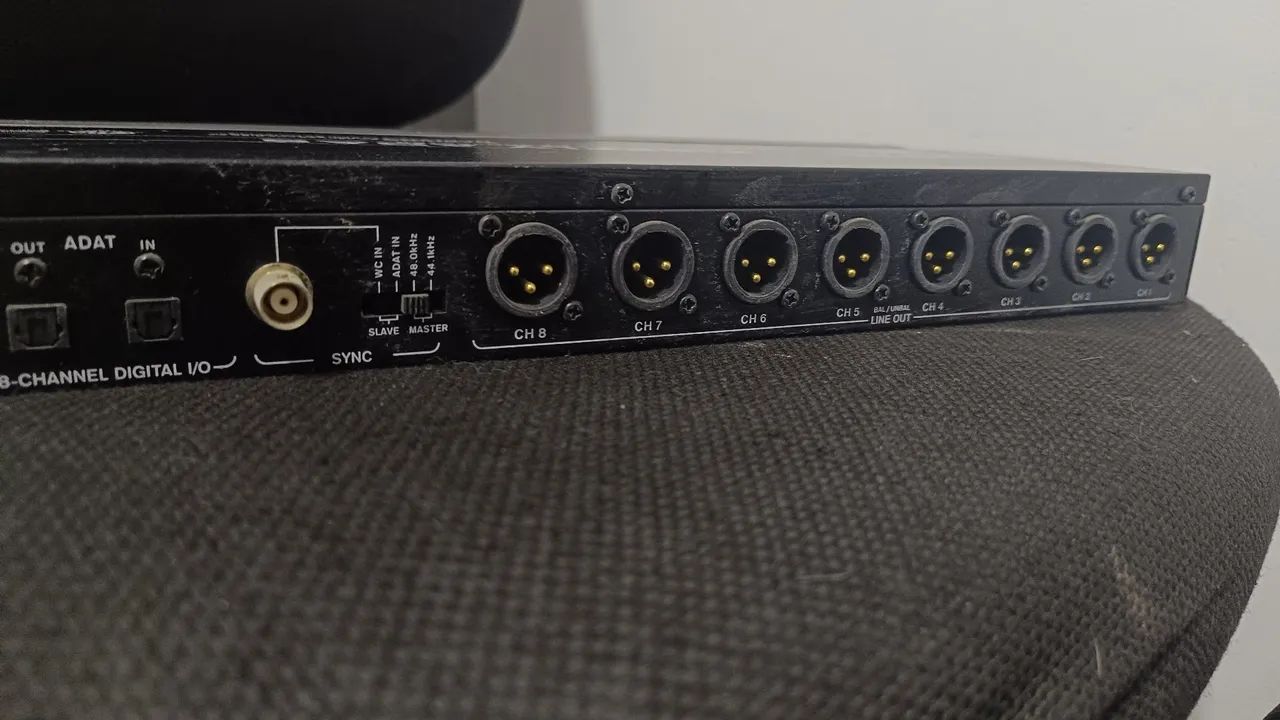 Pré amplificador Phonic Firefly ada8 muito conservado e pouco usado  - Foto 4