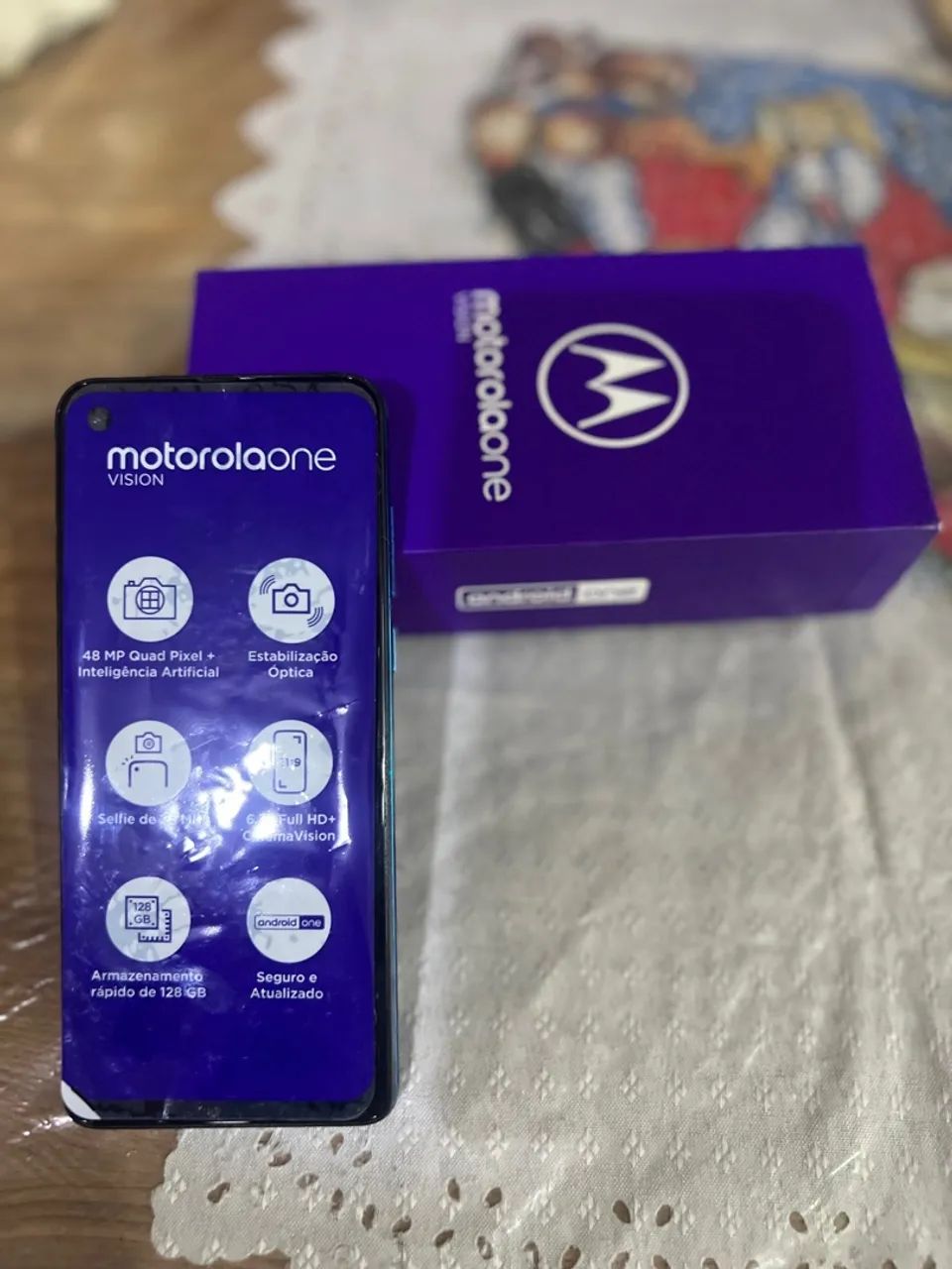 Motorola One Vision na caixa - Foto 2