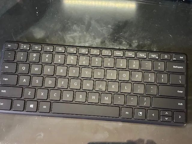 Teclado Microsoft Design Bluetooth