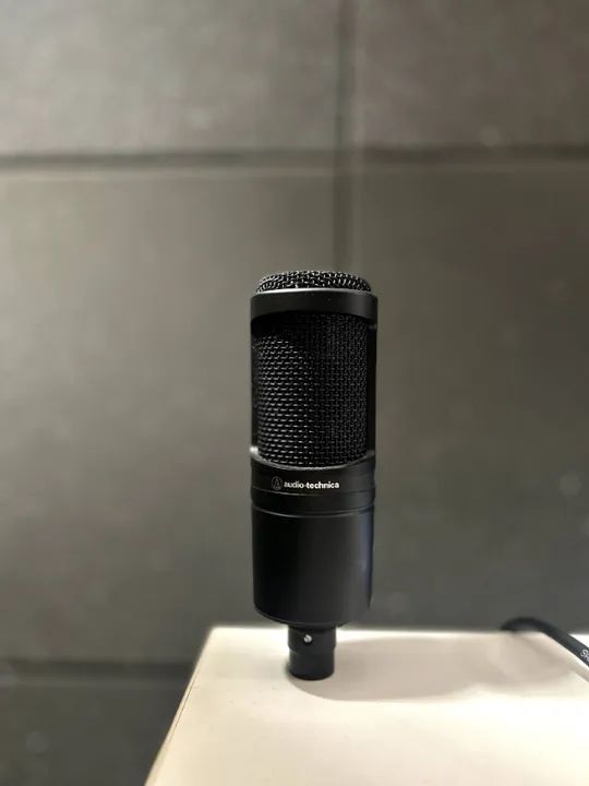 Microfone Condensador Audio Technica AT2020 Profissional na Caixa 