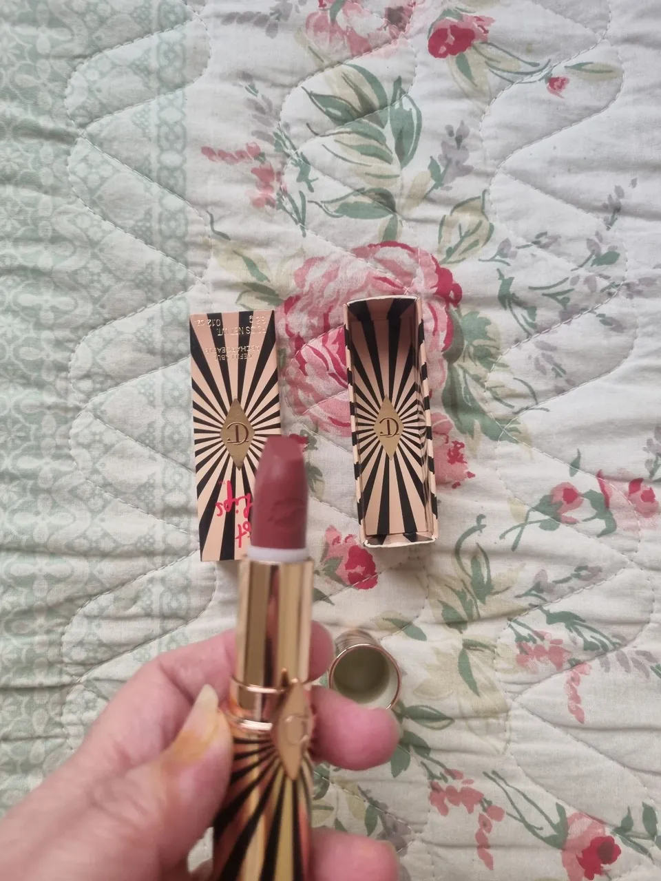 Batom original da marca Charlotte Tilbury
