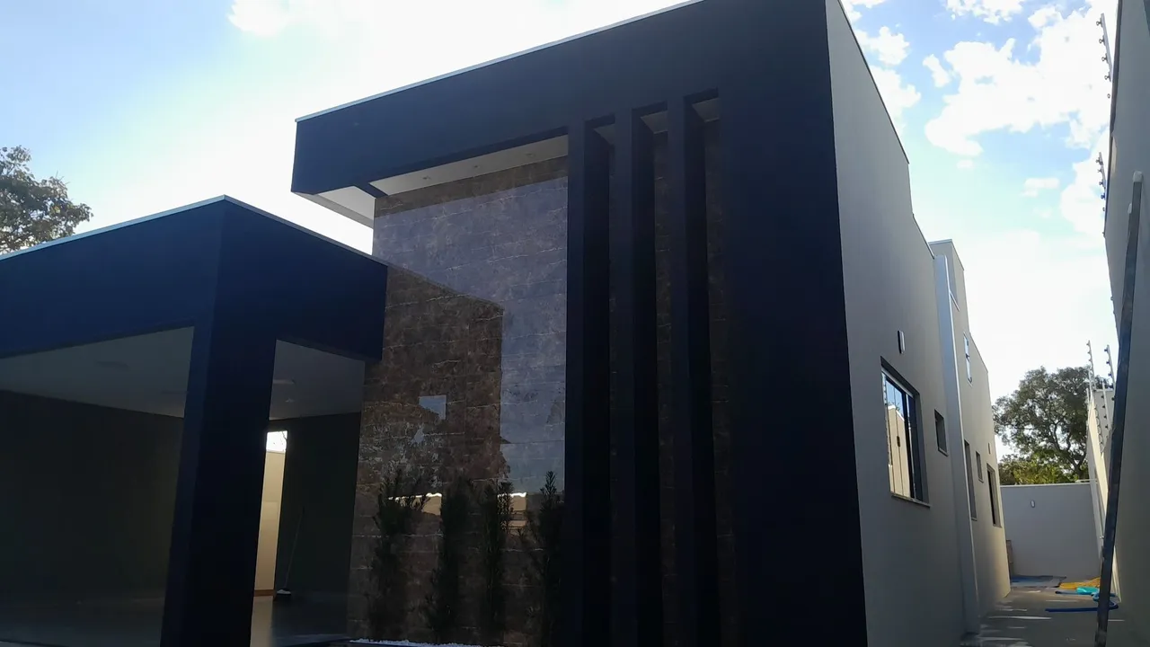 Casa em luzimangue