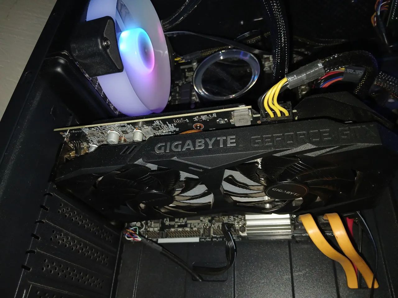 Placa de Vídeo Gigabyte GeForce GTX 1660 OC 6G - Foto 5