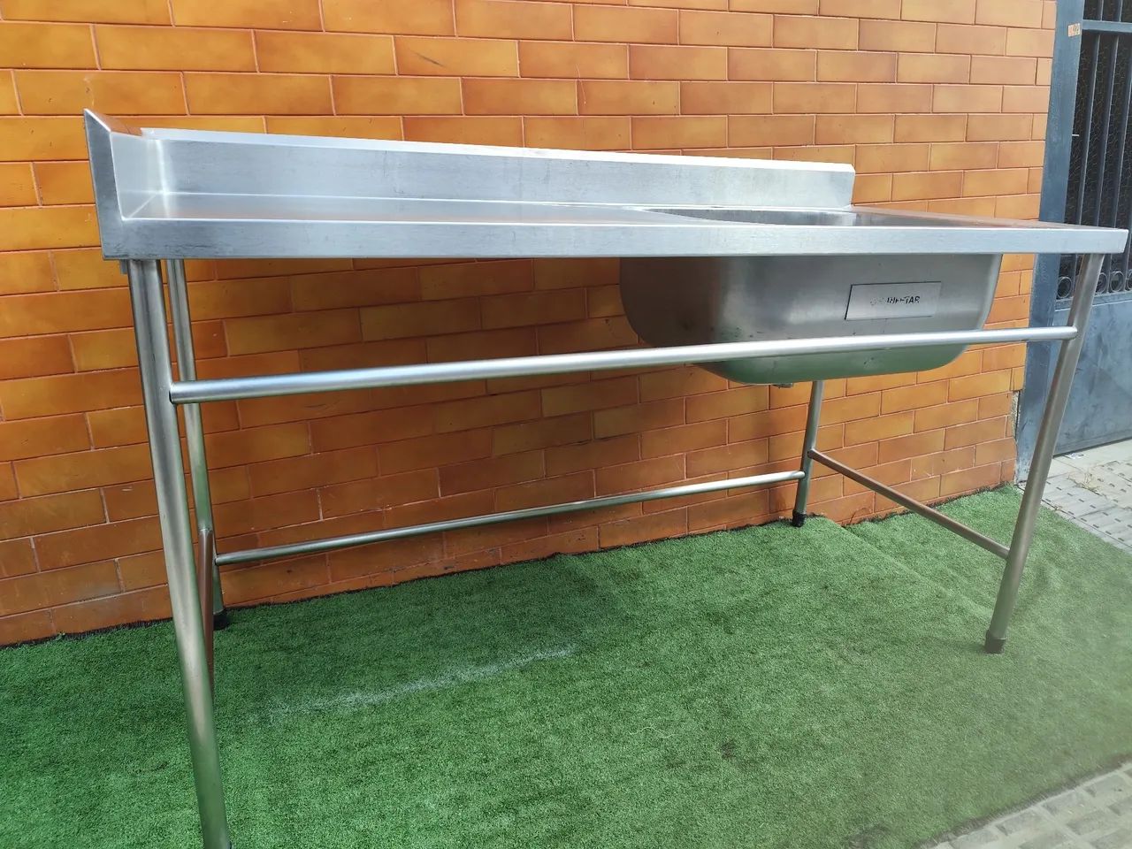 Mesa de Aço Inox com Pia para Cozinha - Foto 3