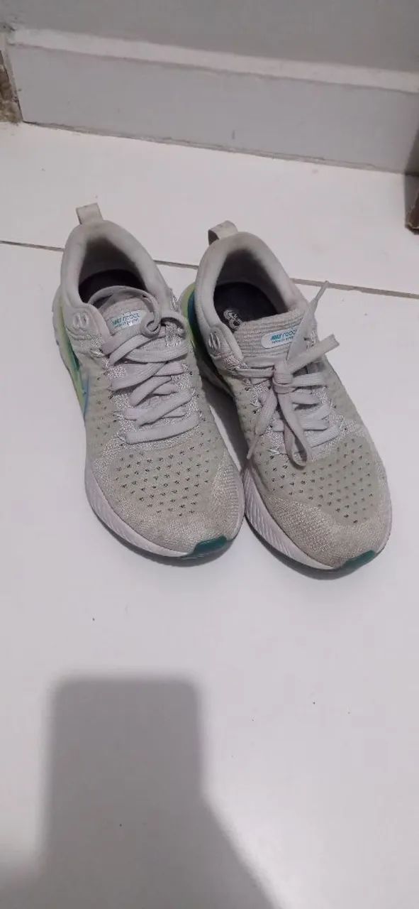 Tênis Nike Cinza e Azul