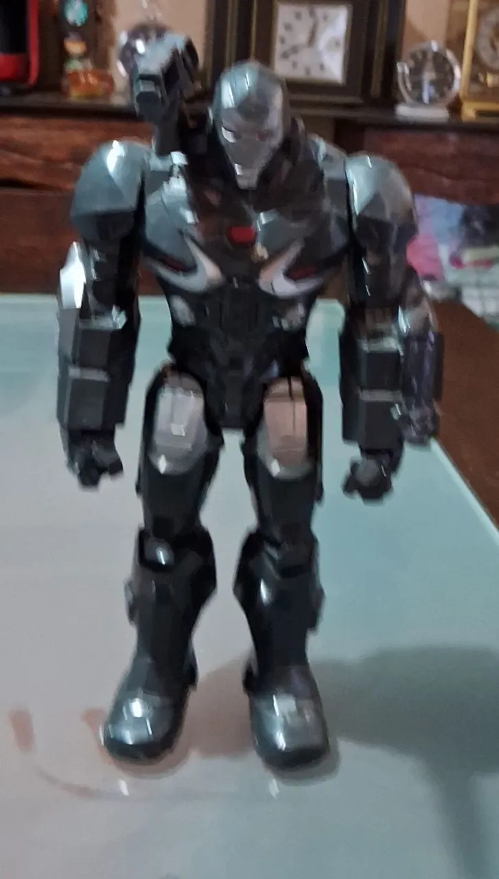 Figura de Ação War Machine