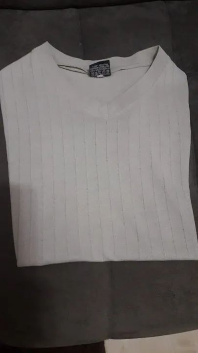 Bonita camiseta em viscose da Victor?s  verde claro tamanho M bem conservada