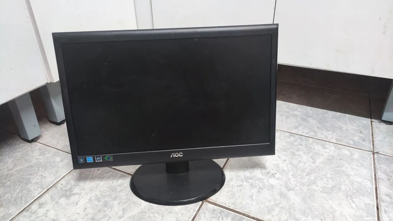 Monitor aoc led 19" Estado de novo 