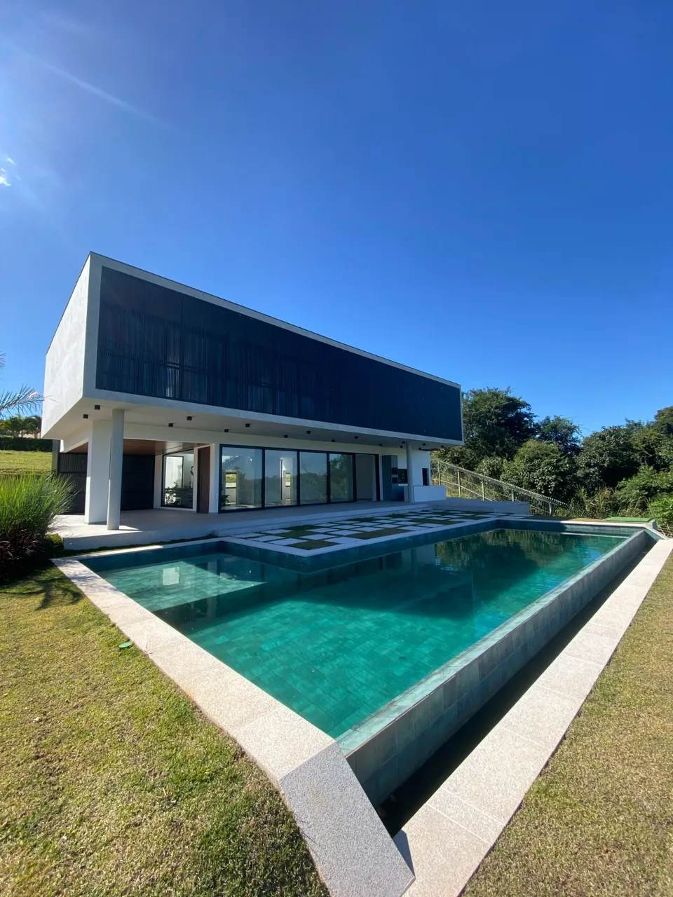 Casa alto padrão à venda ou aluguel no Condomínio Fazenda Serra Azul em Itupeva - SP