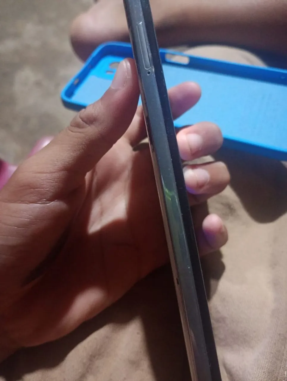 Moto g52 branco vai com capa