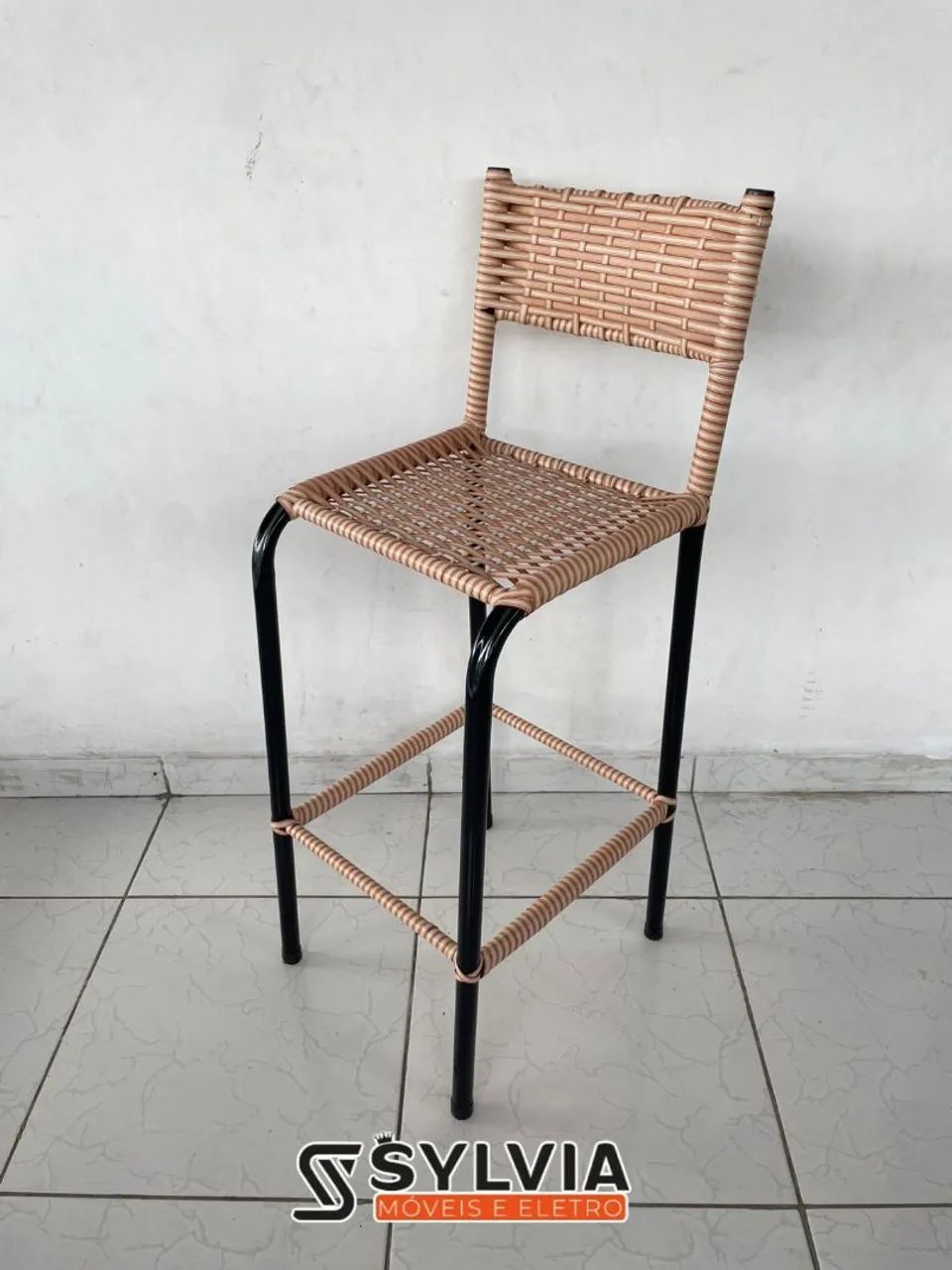 Banqueta Alta Preta para Área Gourmet - Foto 2