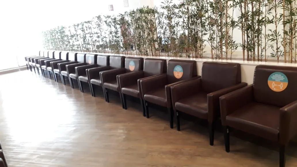 Cadeiras de Recepção - Reformas e Fabricação - Foto 4