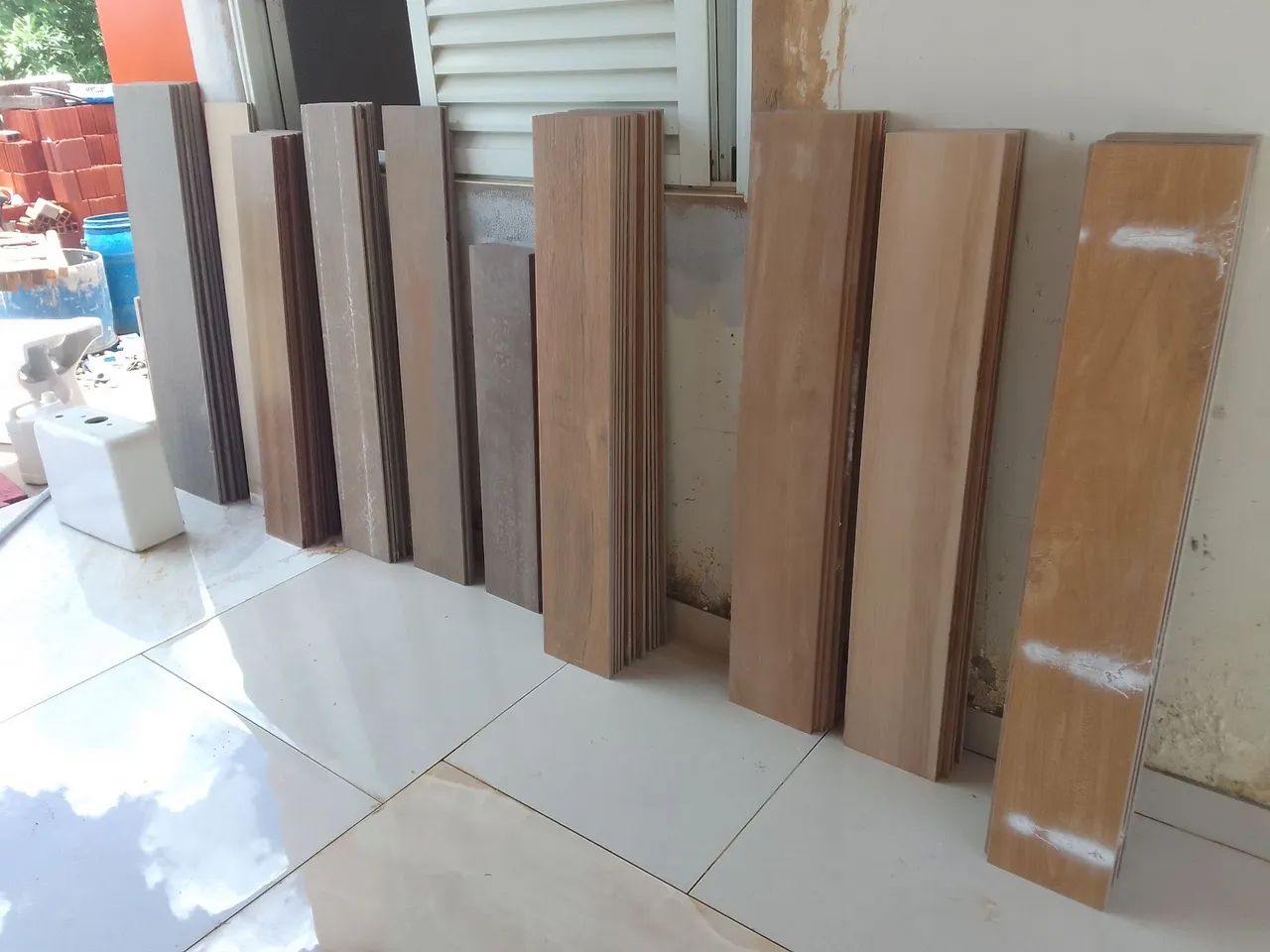 Porcelanato amadeirado tipo régua,5 reais cada peça  - Foto 5