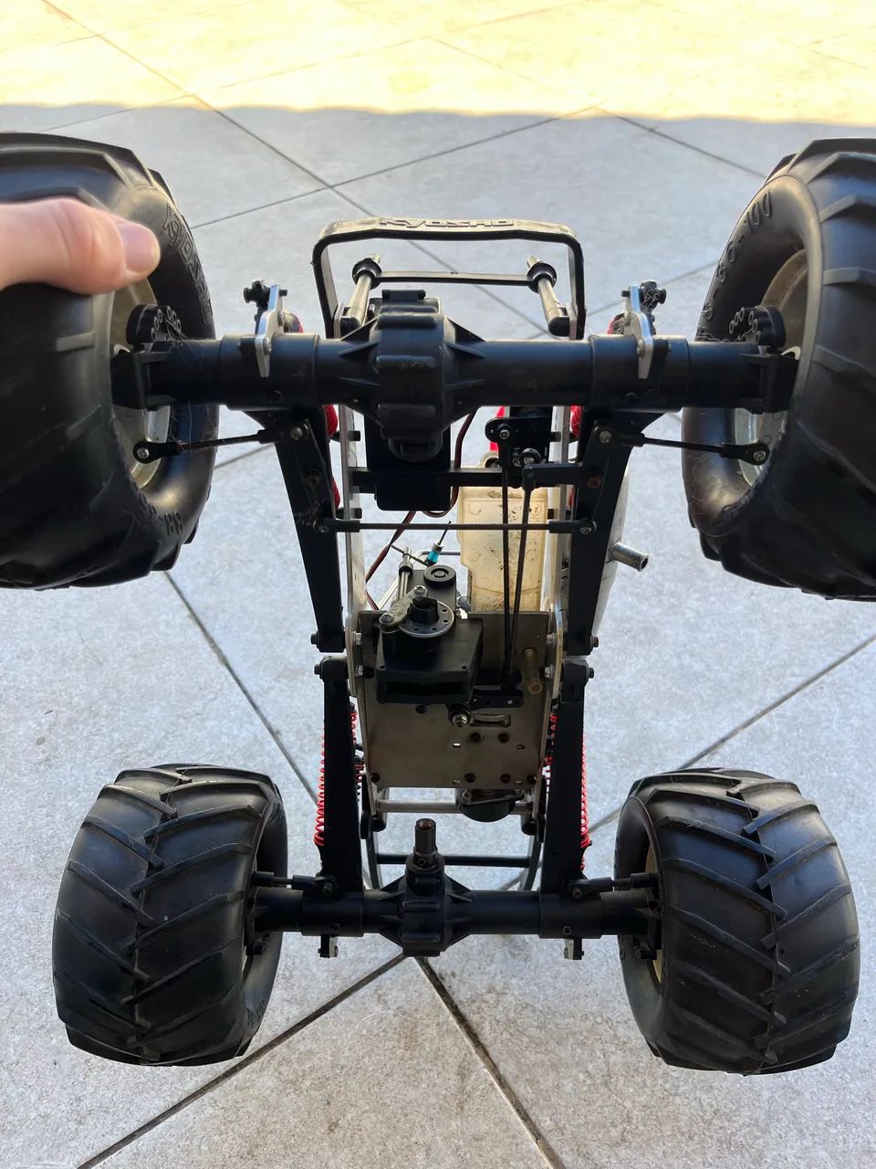 Kyosho Mad Force Nitro  - Foto 4