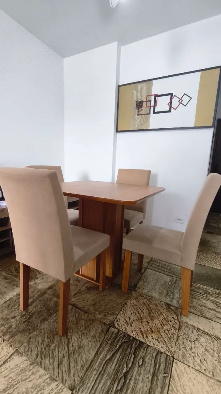 Mesa de 4 lugares 
