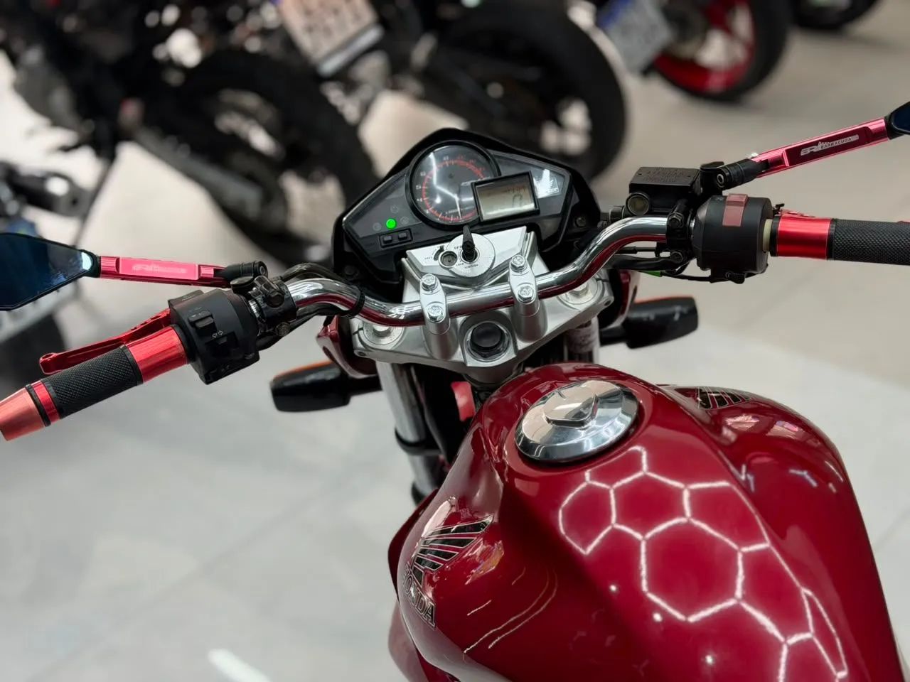 Honda CB 300R 2013 - Foto 4