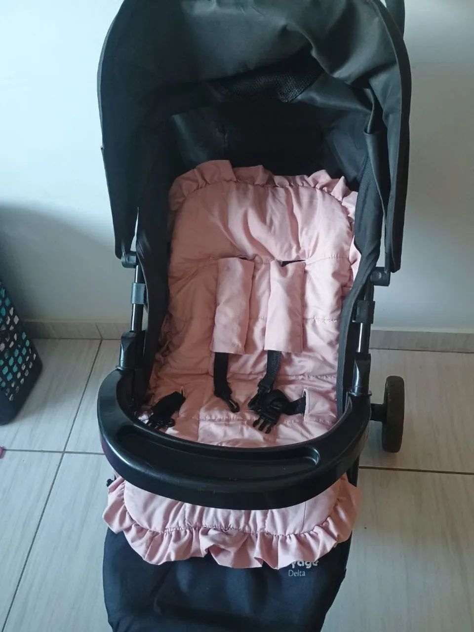 Vendo carrinho de bebê usado novo 