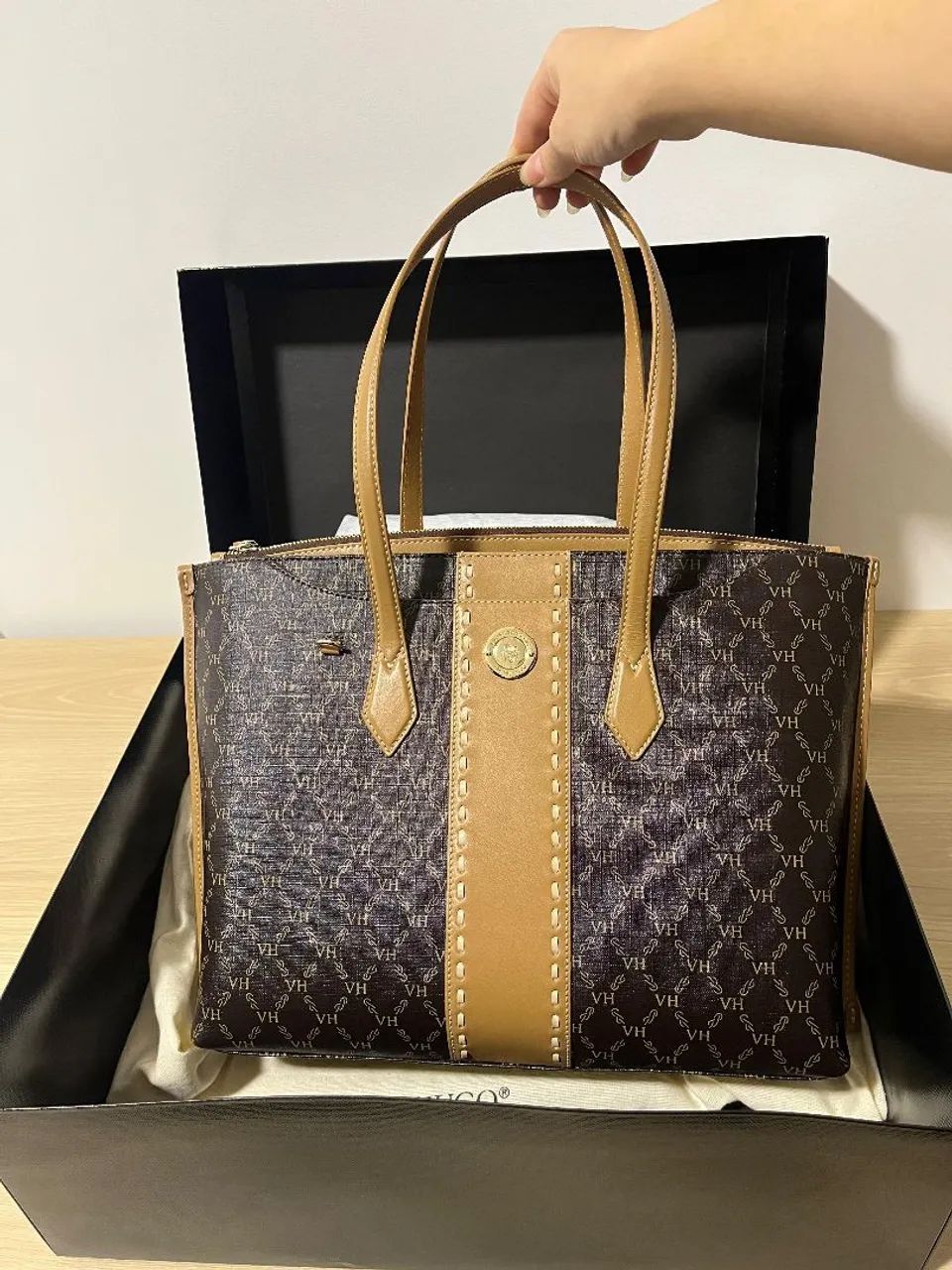 Bolsa Victor Hugo Roma Original - Nova com Caixa e Etiqueta
