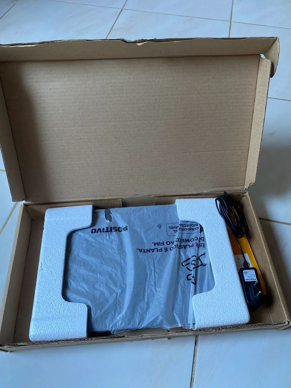 Vendo notebook positivo c15 128gb  