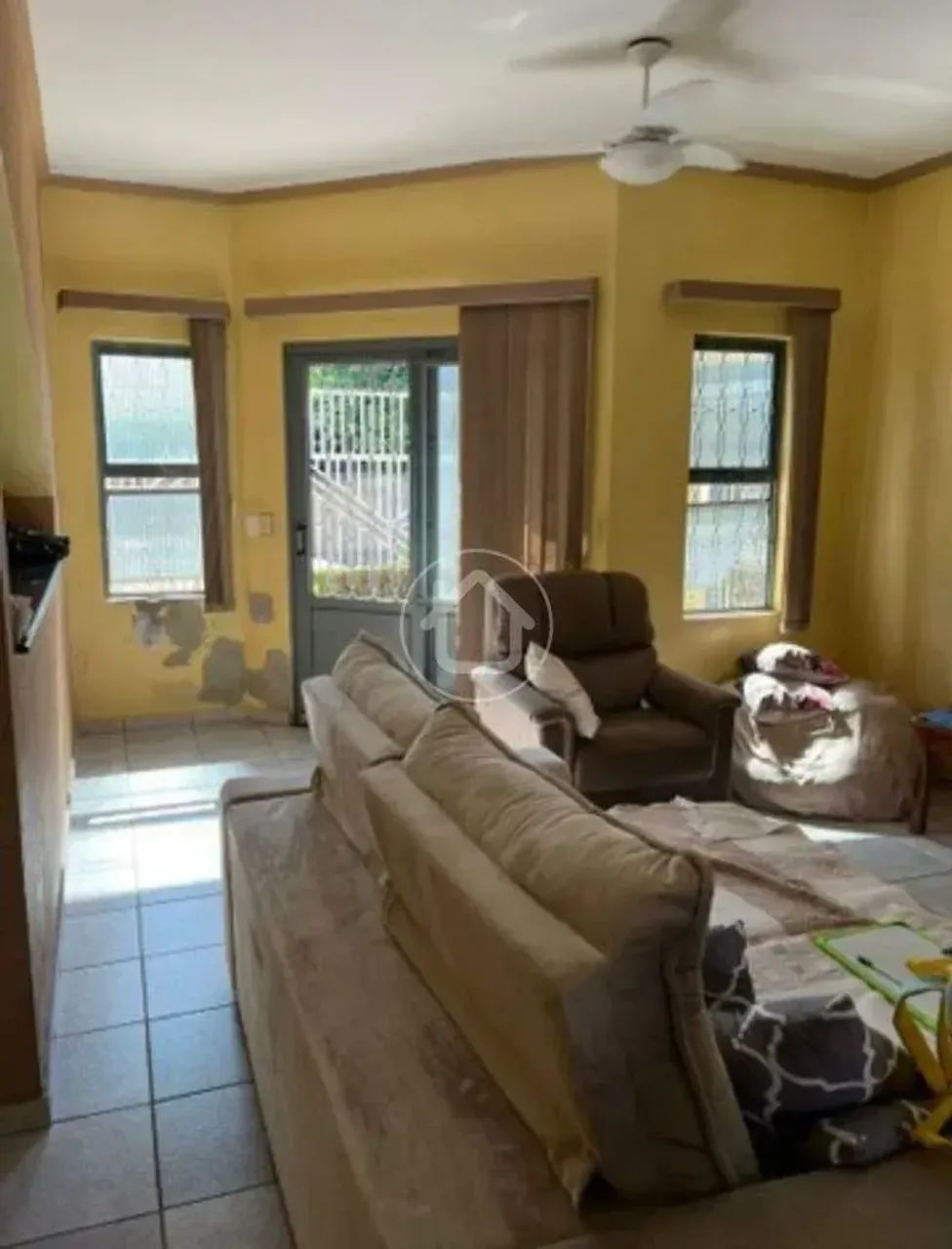 SOBRADO COM 8 QUARTOS, SENDO 6 SUITES E 1 LAVABO - Foto 3