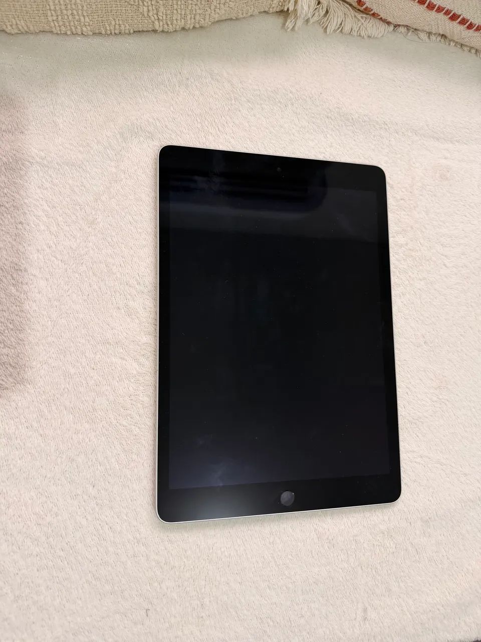 IPAD 9 (acompanha capas e caneta)
