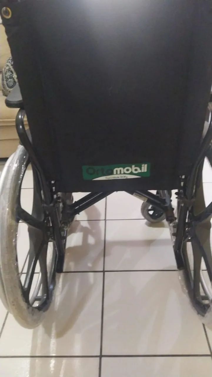 R$ 7000,00 Cadeira rodas ainda no plástico!! - Foto 4