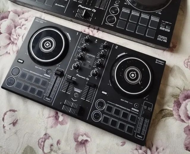 Controladora DJ Pioneer DDJ 200 - Instrumentos musicais - Monte