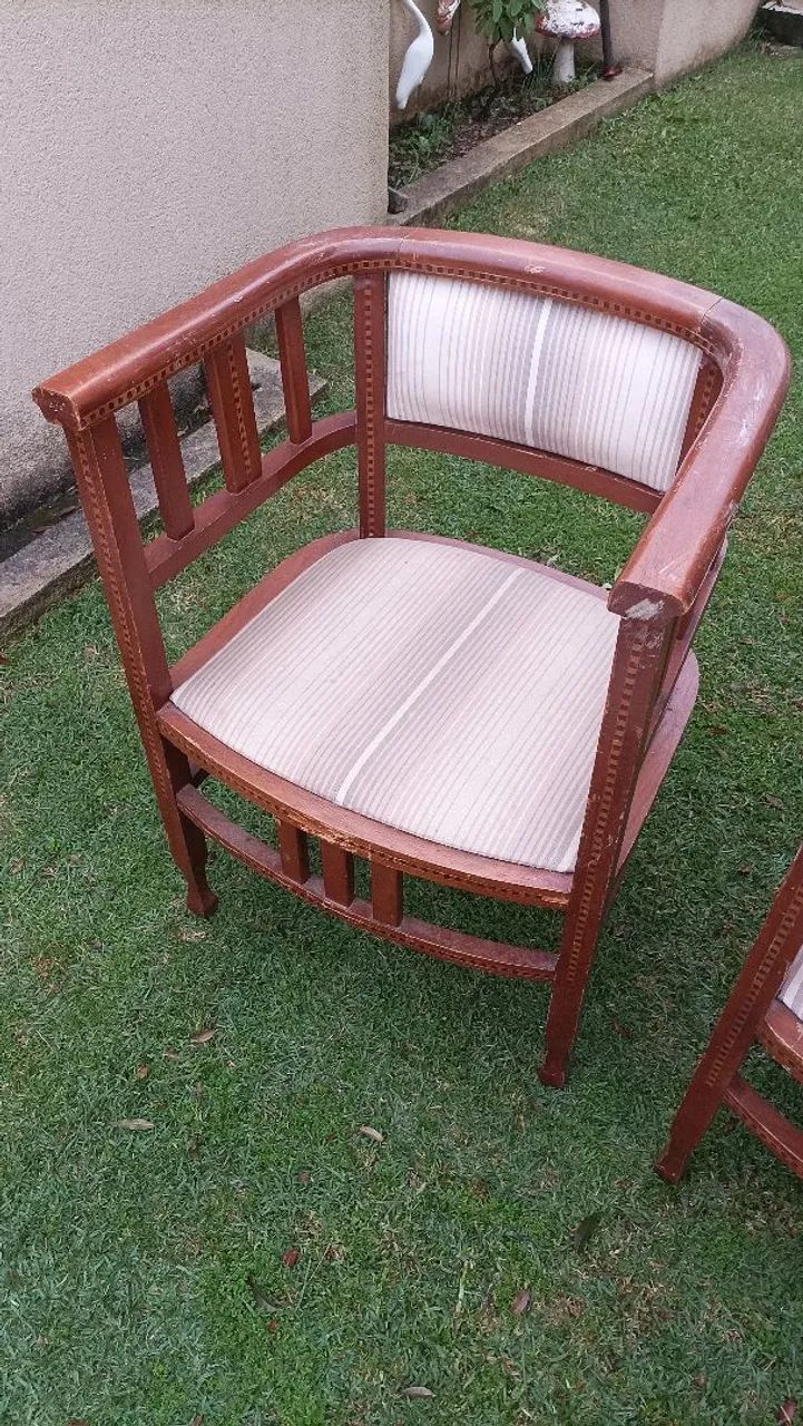 Par de Poltronas modelo meia lua com marchetaria - Foto 2