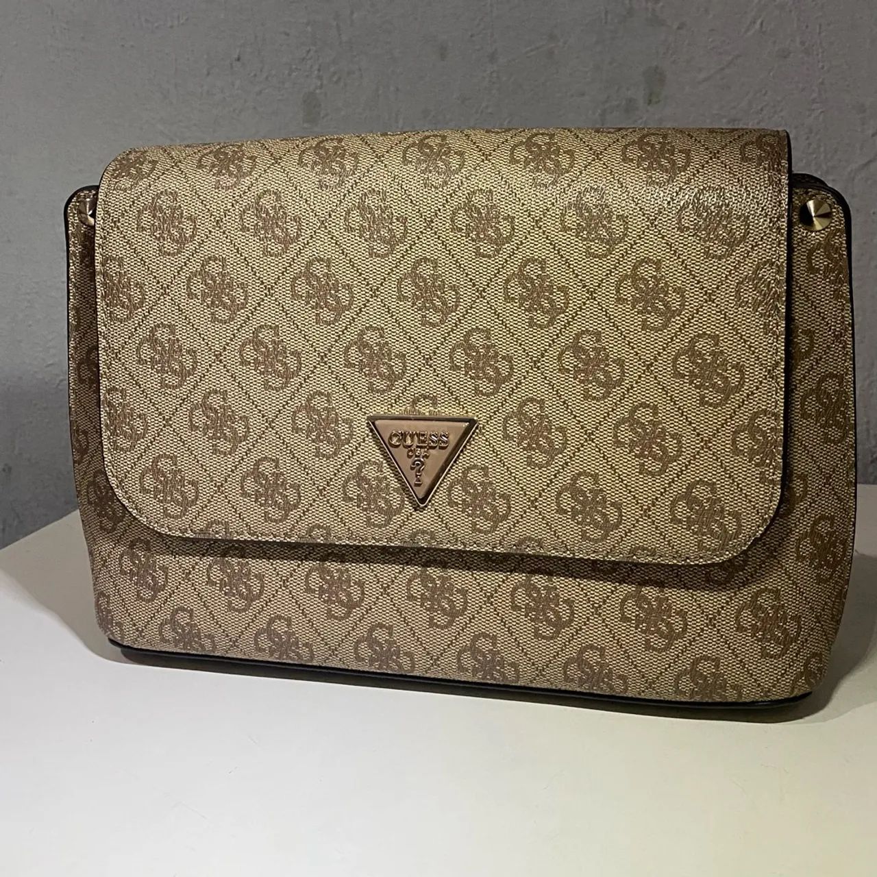 Bolsa Transversal Guess - Foto 4