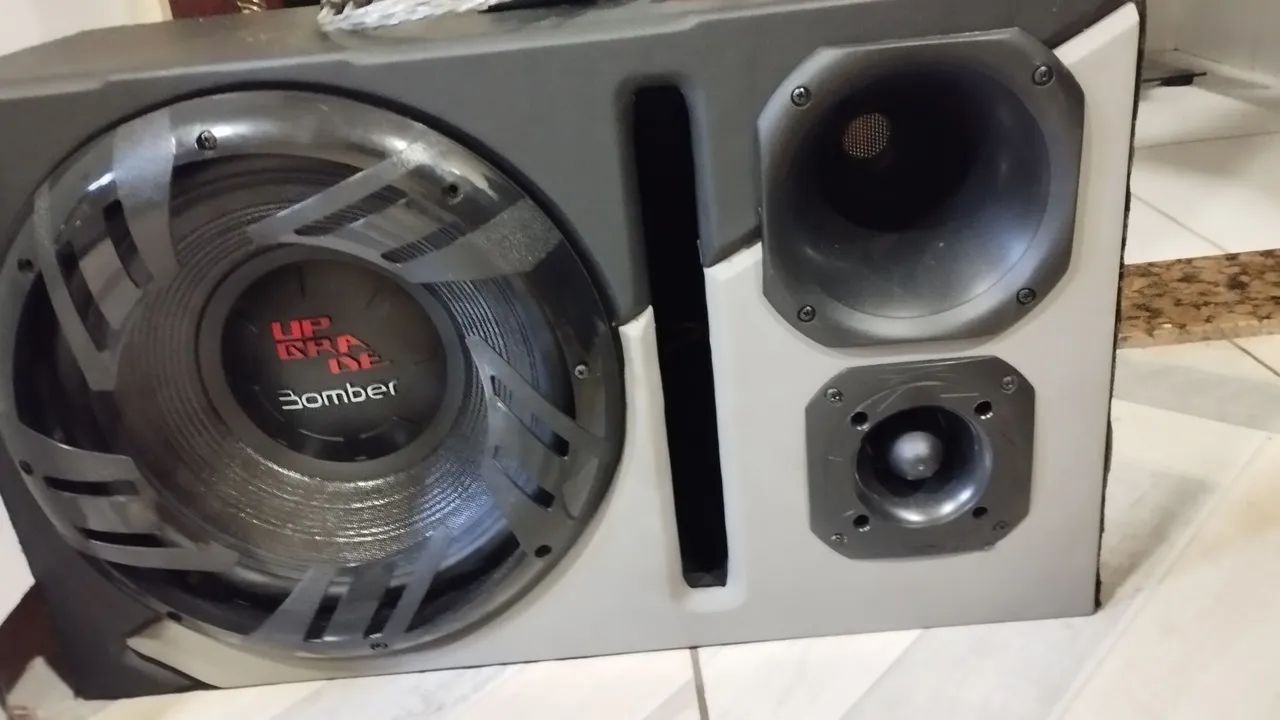 Vendo caixa trio 