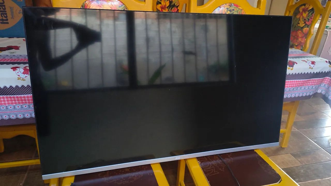 Tv Smart AOC com defeito na tela
