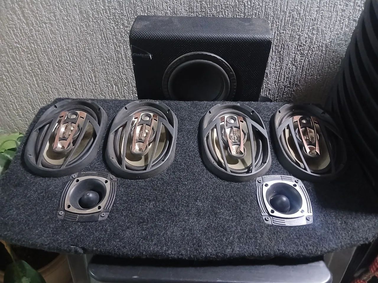 Vendo som automotivo 