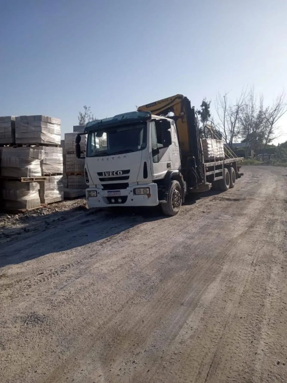 Iveco Tector com Munck Madal 10 ton - Foto 5