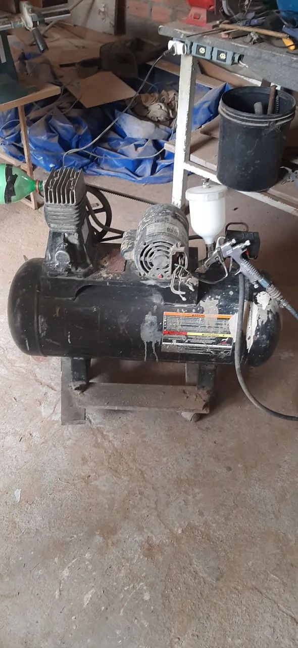 Vende -se compressor 50l mais pistola devilbiss 