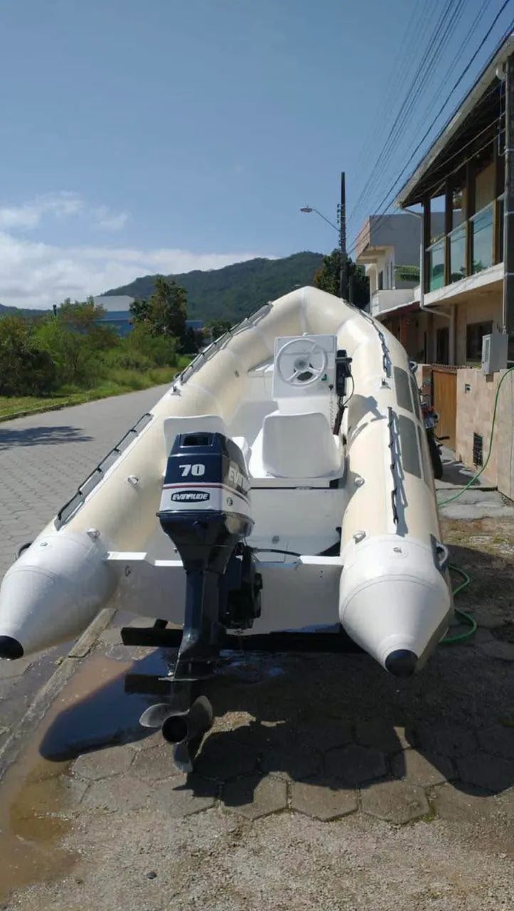 VENDO BOTE COM PARTIDA MOTOR DE 70 - Foto 3