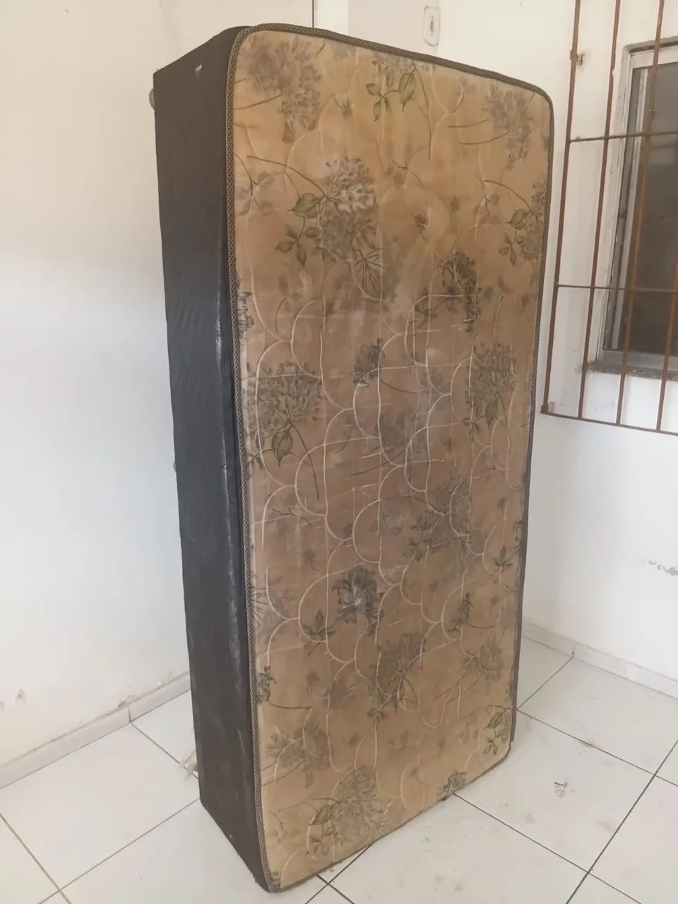 Cama box de solteiro 