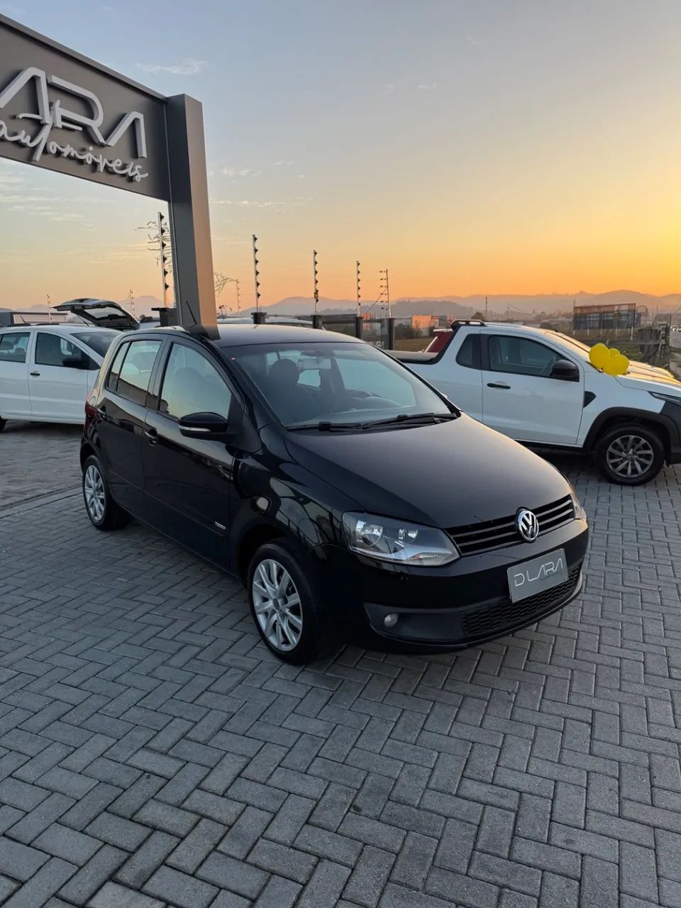 Volkswagen Fox 1.0 MI Total Flex 8V 5P 2013 - Foto 5