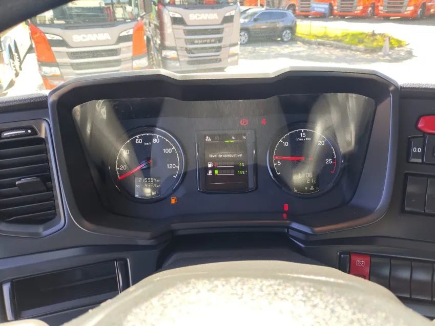 Scania P 370 A4x2 - Foto 4