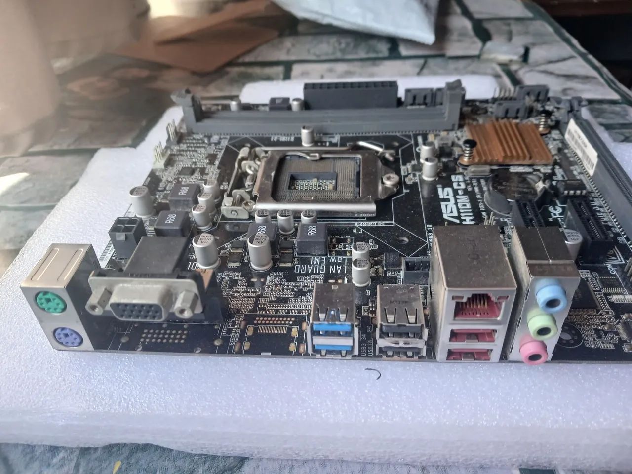placa mãe asus h110m cs (com defeito) - Foto 3