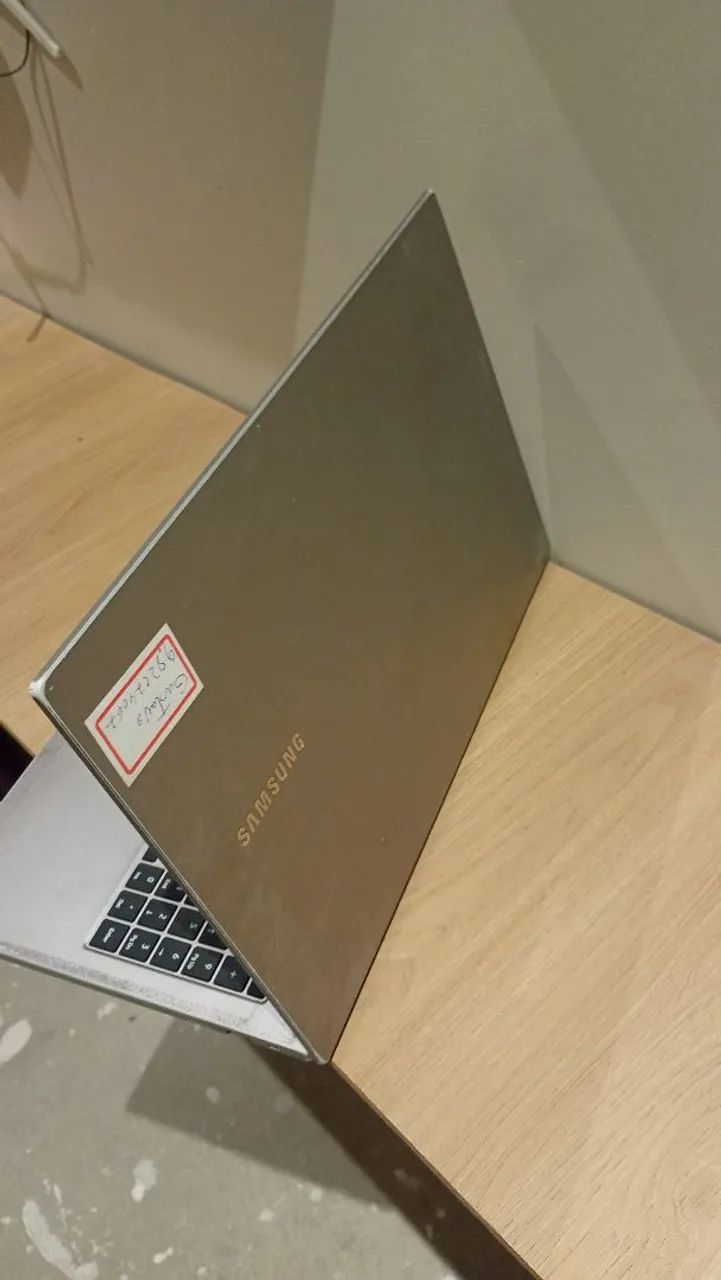 Notebook Samsung com defeito a vendar para troca de peças  - Foto 4