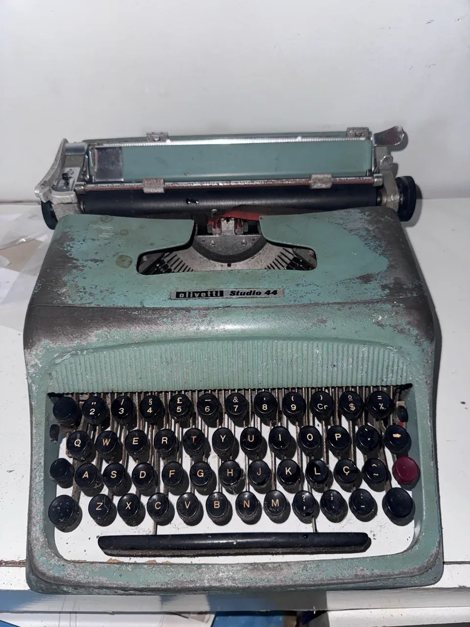 Máquina de escrever Olivetti studio 44
