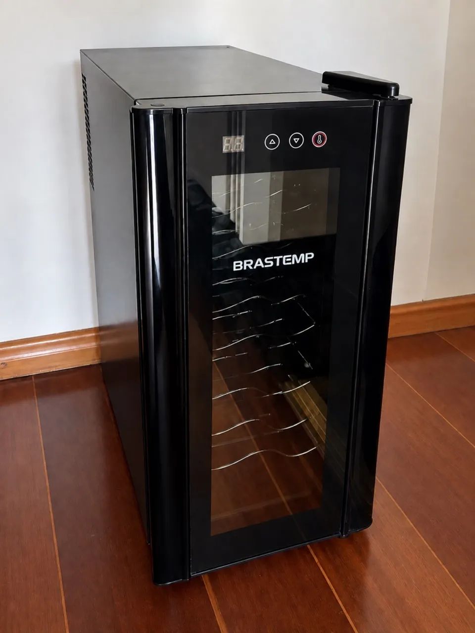 Adega Brastemp 12 garrafas - com defeito