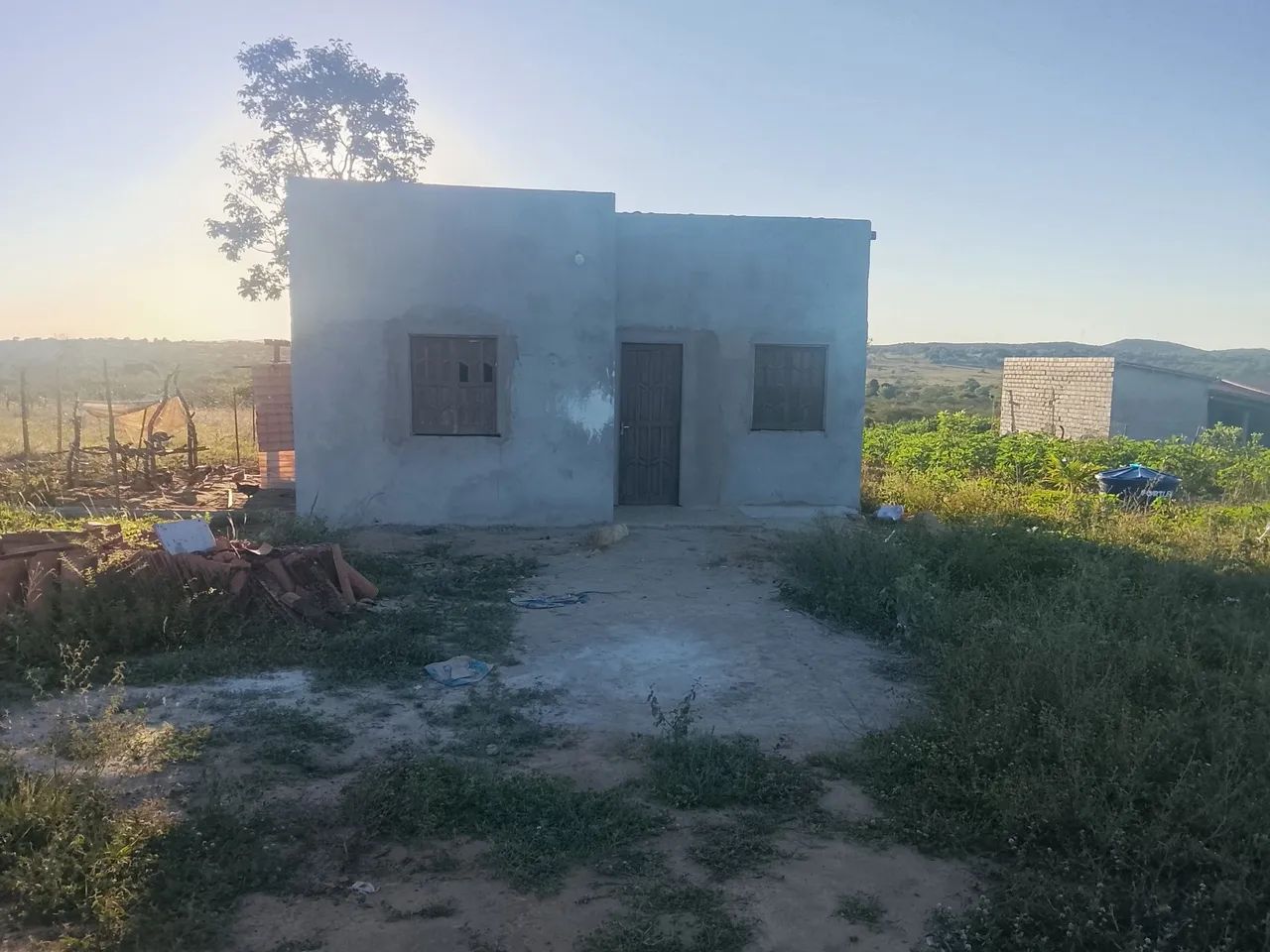 Vende-se terreno com casa  - Foto 2